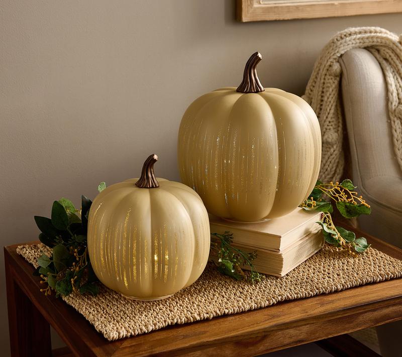 Twinkle Light Pumpkins