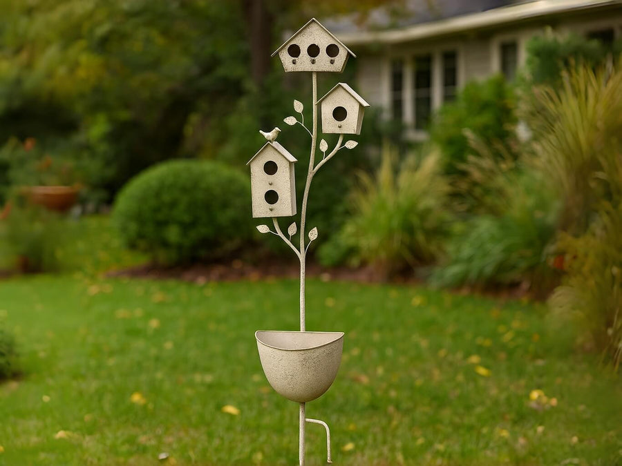 A Charming Finishing Touch for Any Yard